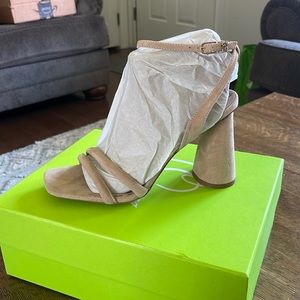 Sam Edelman Kia block heel